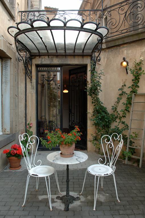 La Maison De Mariecamille Hotel Saint-Germain-Lembron Exterior foto